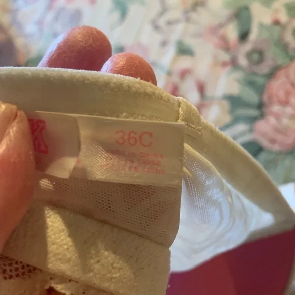 Victoria Secret Women’s Elegant White Strapless Bra Size 36 C - Picture 7 of 10